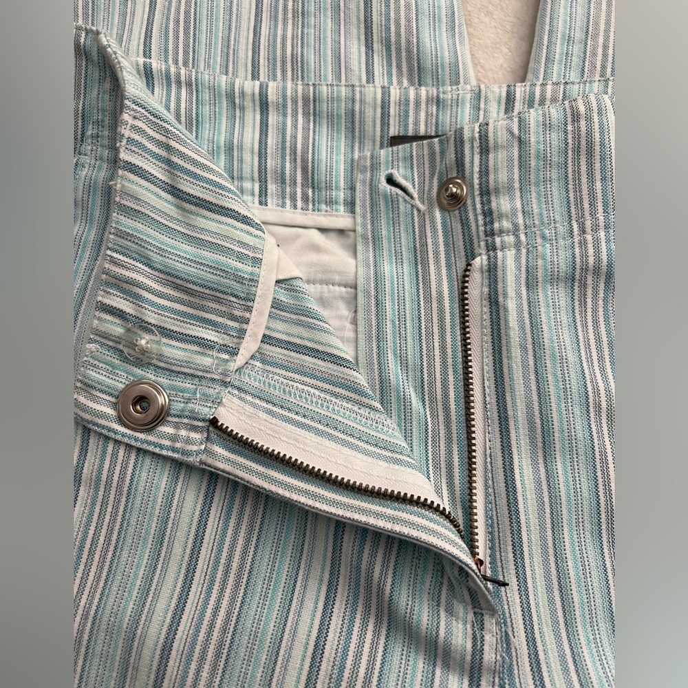 Liz Claiborne Michaela Blue Pinstripe 100% Cotton Capri Pants, Size 12 - Picture 6 of 16
